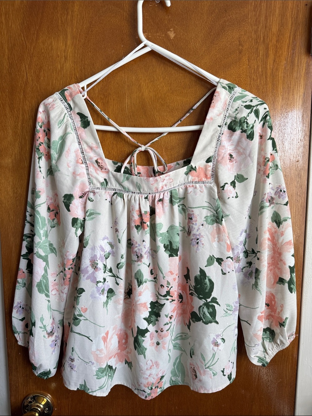 June & Hudson Floral Scoop-Neck Peasant Top in Soft Pink and Green